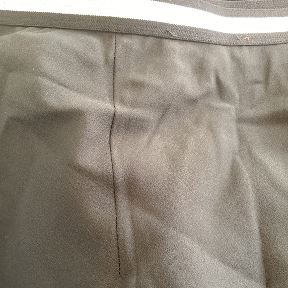 Crosby A-Line Semi-Sheer Slip Skirt Black with White Side Zip Waist Size L - Picture 6 of 7